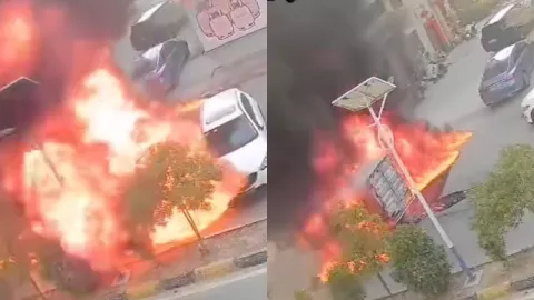 潮州货车当街起火